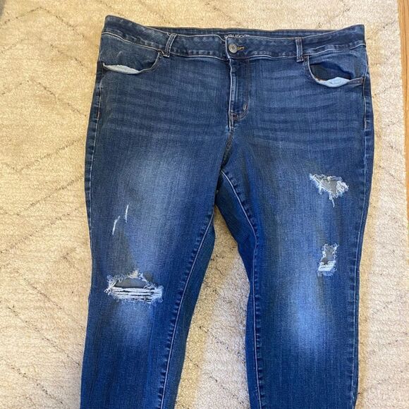 Maurice’s Distressed Jeans Size 24W Short - Picture 3 of 5